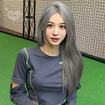 成人or娃娃裝扮假髮 中分長直假髮 / 奶奶灰【本商品含有兒少不宜內容】