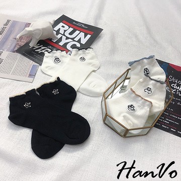 【HanVo】奇怪的小熊貓刺繡撞色短襪 韓系 簡約百搭舒適棉質 白襪 韓國潮流時尚休閒襪 女生配件 A12-6124