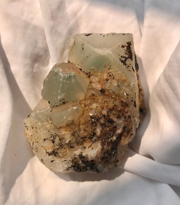 綠幽靈水晶簇 隱山 城堡天然原石 水晶原礦 水晶  crystal 擺設