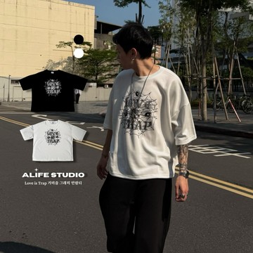 【ALIFE】現+預｜TRAP 蛛網 塗鴉 BOXY 寬短版 短T 2色 實拍 網紅 同款 情侶 韓國 韓系#2015E
