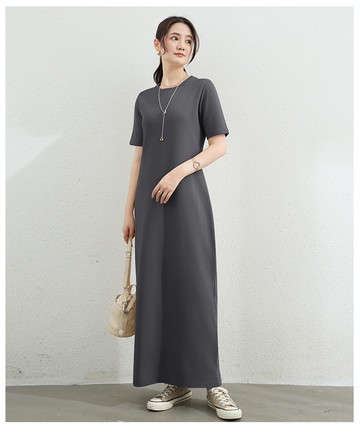 Yukié - 百搭圓領修身長洋裝-短袖款-深灰
