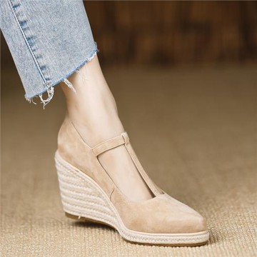 熊大叔女鞋~7.5cm高跟坡跟羊猄皮單鞋時尚新款增高舒適草編杏色女