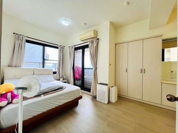 輕軌C27｜鼎山家樂福商圈｜三面採光｜兩房兩衛｜高雄市三民區鼎華路