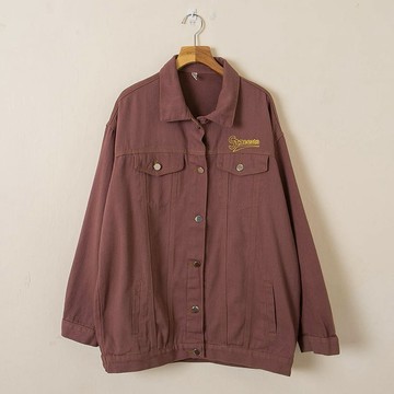 【全館現貨】實拍  乾燥玫瑰粉牛仔外套  黃刺繡長版牛仔外套  寬鬆 落肩 顯瘦 上衣 夾克 大口袋 555005