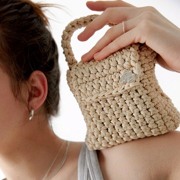 [Dancing Grandma] 獨家｜韓國小眾品牌｜生日禮物｜情人節禮物｜交換禮物｜感謝禮｜打氣禮｜閨蜜禮｜紀念禮｜斜背鏈包（push-ginger beige）