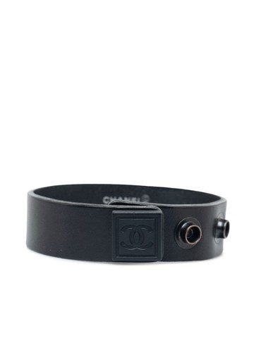 CHANEL Pre-Owned - 2000-2010 CC-plaque leather bracelet - women - Calf Leather - One Size - Black