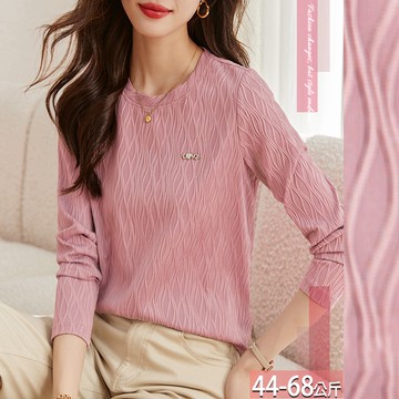 圓領純色立體波浪紋愛心字母墬飾上衣 M-2XL【312915X】【現+預】☆流行前線☆