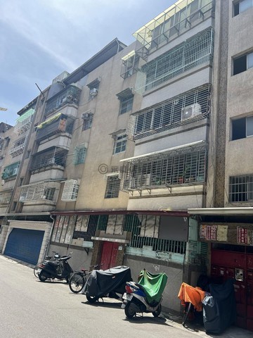 衛武營瑞隆|超便利舒適公寓三樓｜高雄市鳳山區武慶二路