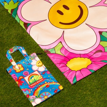 ♑️摩羯座生日快樂♑️ 韓國文創品牌【Wiggle Wiggle】野餐墊_多彩花花  (旅遊好物｜野餐出遊｜生日禮物🎁)