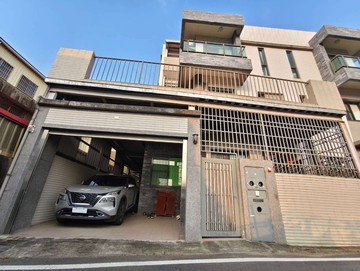 嘉義近大崎國小~輕屋齡~大面寬超美車庫別墅｜嘉義縣民雄鄉林子尾