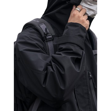 男士戶外機能夾克 黑色寬鬆防水防風外套 連帽工裝夾克 秋冬戶外衝鋒衣