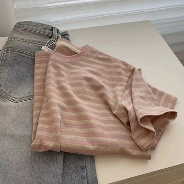 奈看服飾/隔日到貨顯白!淡色玫瑰粉顯白韓風色條紋棉質T 三色可選 條紋 條紋T 短袖 T恤 素T