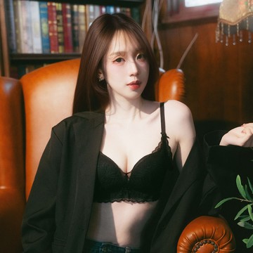 [EASY SHOP] 仙女漫畫胸3/4無鋼圈內衣-高級黑
