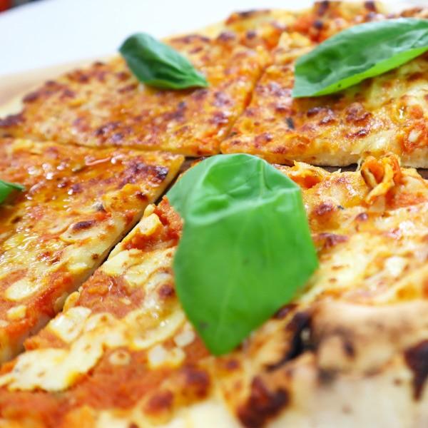 本物のモッツァレラチーズを使ったイタリア産マルゲリータピッツア310g 約28cm pizza venezia made in italy