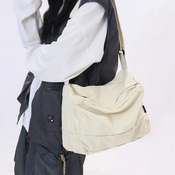 日系帆布斜挎包大學生帆布包時尚百搭單肩包通勤大容量女包慵懶風