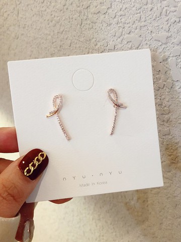 耳釘簡約韓國女精致小巧耳飾品新款潮冷淡風高級感東大門耳墜1入