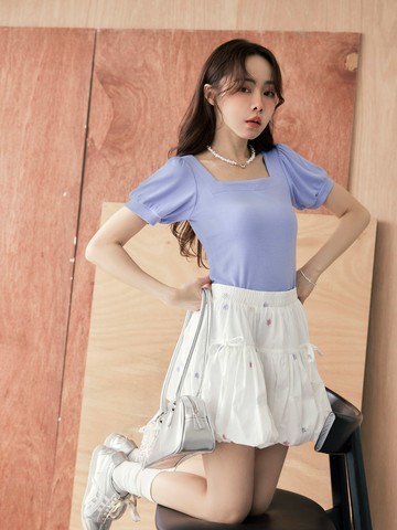 小Ｖ臉．方領拋袖合身收腰短袖上衣