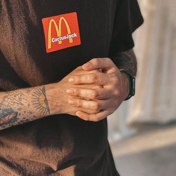 2023新款Travis Scott聯名麥當老M芝麻印花短袖T恤男女情侶Tee