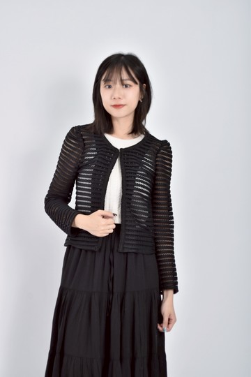 (M) zheli focus質感棉質純棉簍空透膚黑色外套