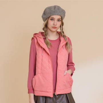 【YUTZUYA 優姿雅】櫻花柔粉菱格絎縫輕薄鋪棉連帽背心