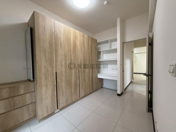 專簽! 新婚最愛~輕屋齡興大康橋三房平車唯一釋出｜台中市大里區祥興路