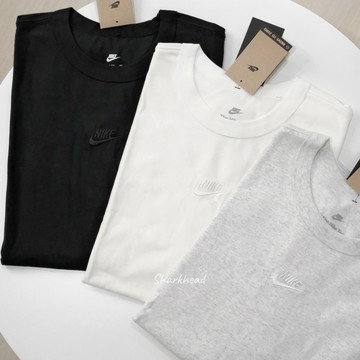 【Sharkhead】現貨 Nike Swoosh 短袖上衣 短T 刺繡 黑 白 全黑 燕麥 米白 DO7393-010