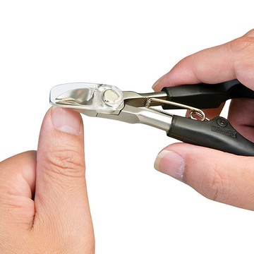 日本綠鐘匠之技附防屑彈蓋不銹鋼硬厚指甲鉗(G-1051)