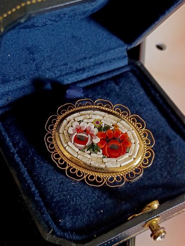 vintage jewelry ITALY 微型馬賽克 花邊白底雙色薔薇 別針
