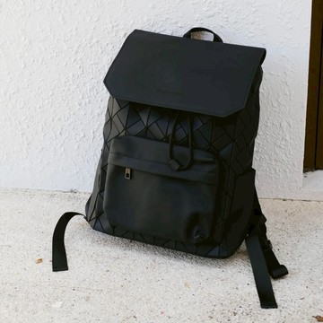 【Honeymoon】品牌菱格紋旅行後背包4FHM28