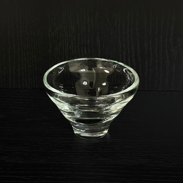 玻璃碗透明重心穩定