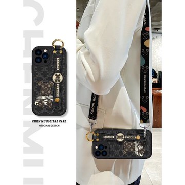 適用蘋果17手機殼潮牌暴力熊iphone15/16ProMax背帶斜挎14pro掛繩手腕13掛脖套12mini女新款plus軟硅膠全包