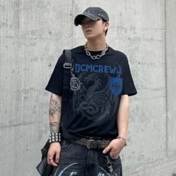 【YIJIAYI】〈預購7天〉龍魂圖騰寬短T 【B廠】(B-DCM013)