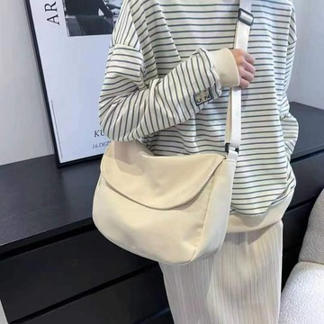 Bag House👜 日係ins簡約純色百搭單肩斜挎包韓版chic文藝森係郵差包男女