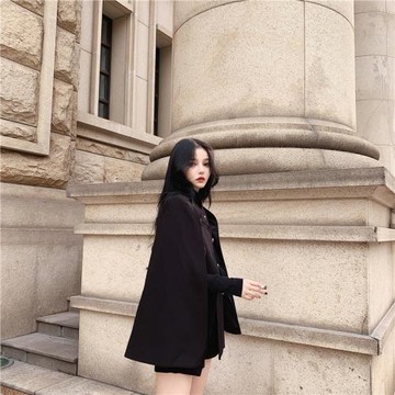 黑色毛呢外套女2023韓版流行加厚娃娃領a字斗篷赫本小個子呢大衣