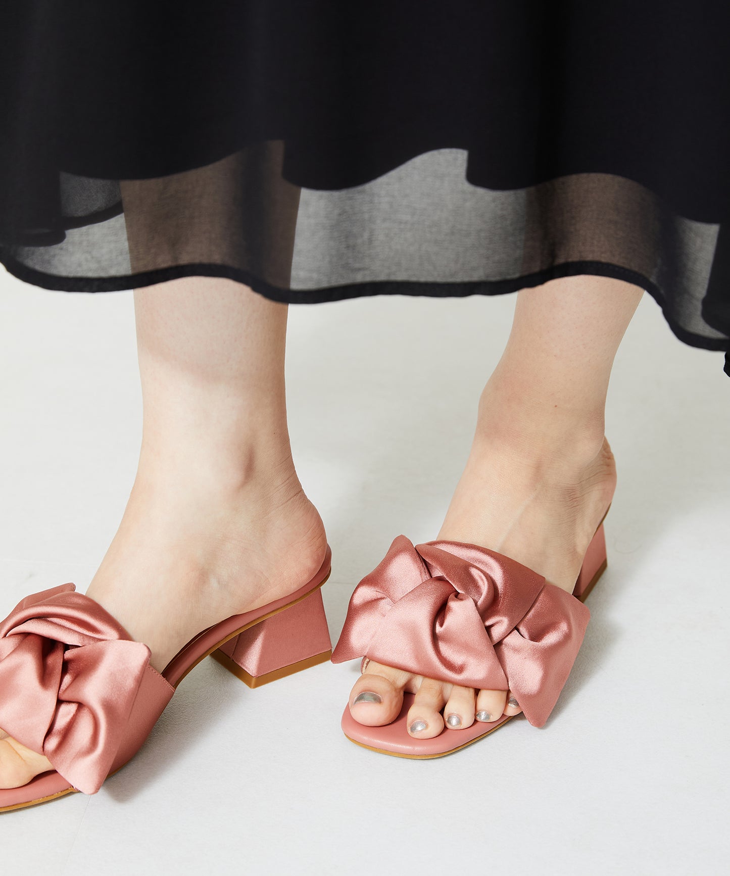 光澤緞面絲帶穆勒涼鞋 (41227)