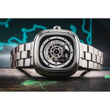 SEVENFRIDAY P系列 解構世界自動上鍊機械錶 P1B-01M