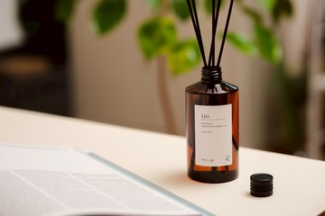 【NY LAB 紐約實驗室】紐約曼哈頓聯名款星座精油香氛室內擴香 260ml - 獅子座（Leo）