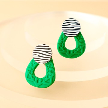 綠色壓花與斑馬邊紋 耳環/耳夾/抗金屬過敏/聚合物黏土/38