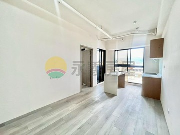 LaLaport全新交屋！拉拉漾視野大2房2衛平車｜台中市東區東英三街