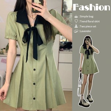 2025新款女夏季設計綠色格子收腰顯瘦茶歇法式polo領a字連衣裙子