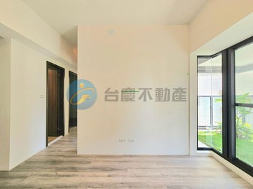 降價!近楠梓美術館｜全新三房電梯宅｜雙面採光附平車｜高雄市楠梓區金富街