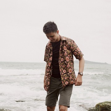 印度蓋染工藝純棉 男生襯衫－扶桑花黑