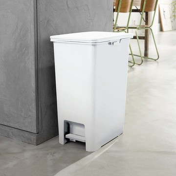 日本天馬 日本製 WHItRash 腳踏式垃圾桶(附輪)-45L