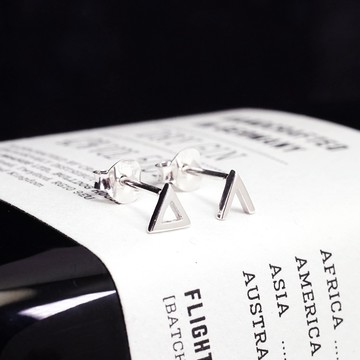 ART64 不對稱的平衡 三角形 針式耳環 925純銀耳環 女生 男生 中性耳環 養耳棒 養耳針 抗敏耳環