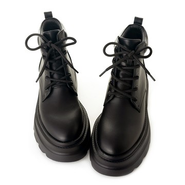 【極輕量】帥氣綁帶厚底馬丁靴 黑 GB591BK