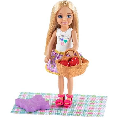 Barbie Chelsea Picnic Playset with Chelsea Doll (6-in Blonde), Pet