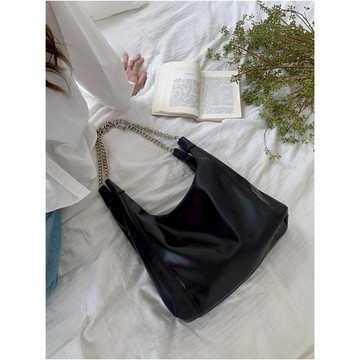 快速出貨▾附電子發票 韓版鏈條托特包 大容量包包 新款 時尚 通勤女包 軟皮 單肩包 鏈條包 托特包 大容量 鐵鏈包