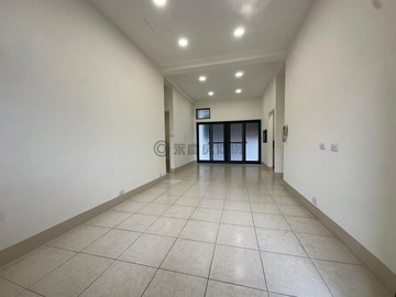 五甲自強夜市商圈翻新公寓一樓*門口有車位*｜高雄市鳳山區天興街