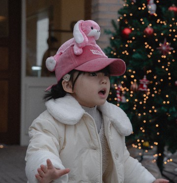 玫瑰兔戴在你頭上的帽子