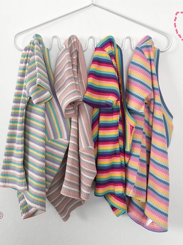 韓版泫雅風彩虹條紋緊身顯瘦短袖T恤女夏季新款高腰露臍上衣